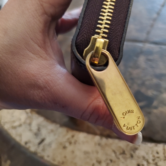 Louis Vuitton Amarante Monogram Bordeoux Vernis Zippy Wallet - Picture 4 of 13